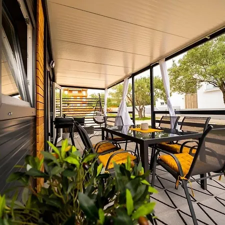 Dom wakacyjny Cosy Modern Mini House 11 By The Sea With Private Terrace In Limoni Camp - Walk To & Local Taverns