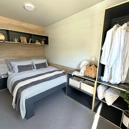 Dom wakacyjny Cosy Modern Mini House 11 By The Sea With Private Terrace In Limoni Camp - Walk To & Local Taverns