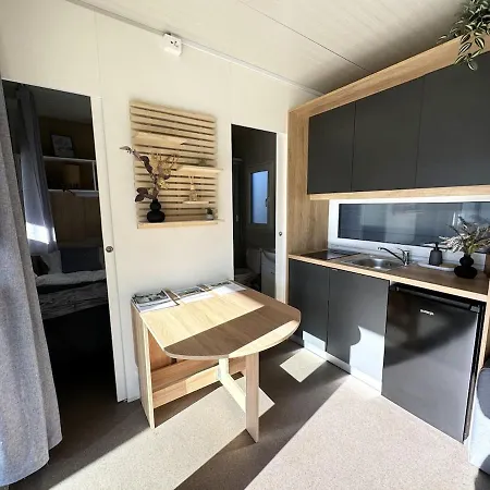 Cosy Modern Mini House 11 By The Sea With Private Terrace In Limoni Camp - Walk To & Local Taverns Sukosan