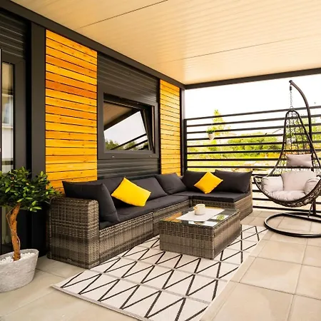 Cosy Modern Mini House 11 By The Sea With Private Terrace In Limoni Camp - Walk To & Local Taverns Feriehus Sukošan