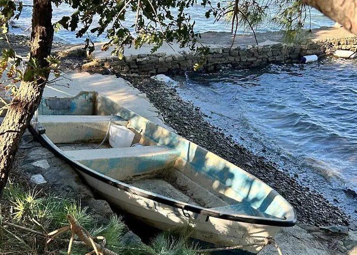 Prázdninový dům Cosy Modern Mini House 11 By The Sea With Private Terrace In Limoni Camp - Walk To & Local Taverns