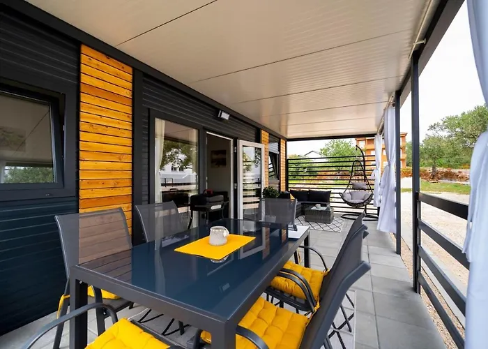 Cosy Modern Mini House 11 By The Sea With Private Terrace In Limoni Camp - Walk To & Local Taverns * Sukošan